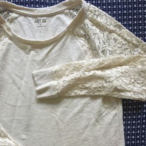Lace sleeve Apt.9 top
